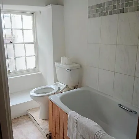 The Darlington * Camelford